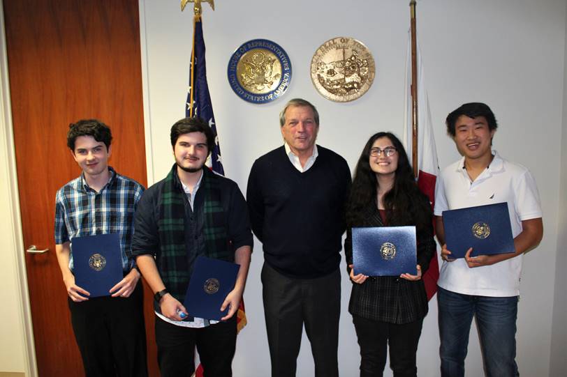 Congressman DeSaulnier (middle) with 2016 Congressional App Challenge participants (from left to right) Ray Altenberg, Ross Altenberg, Jasmine Steele, and Michael Chou.